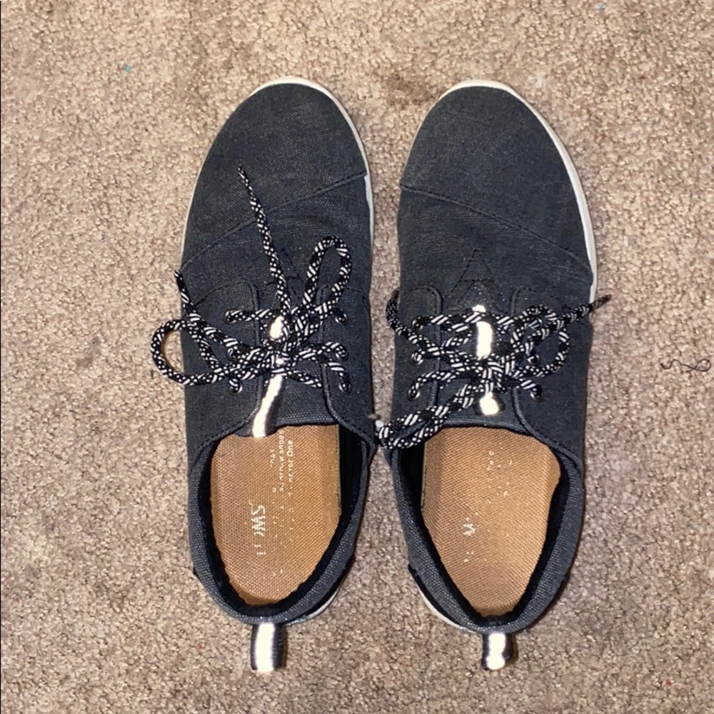 Toms grey sneakers